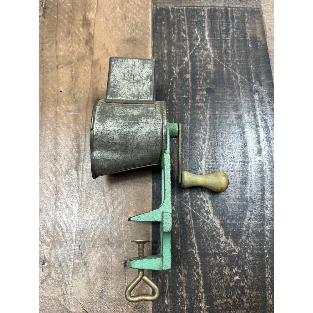Vintage Maine Metal MFG Co Rotary Grater Hand Crank Green Cast Iron Clamp On USA